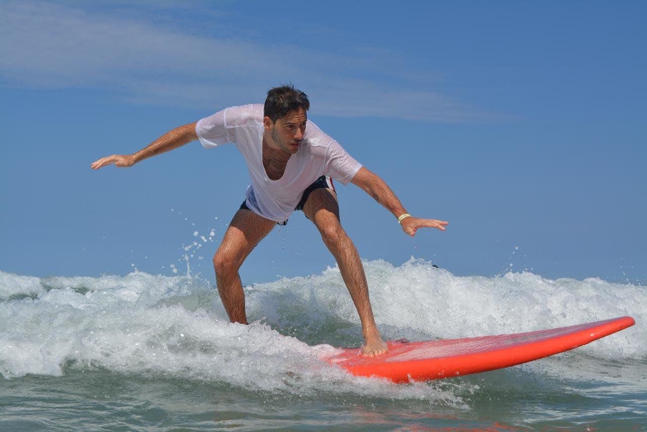 Standard room - 7 nights surf lesson package