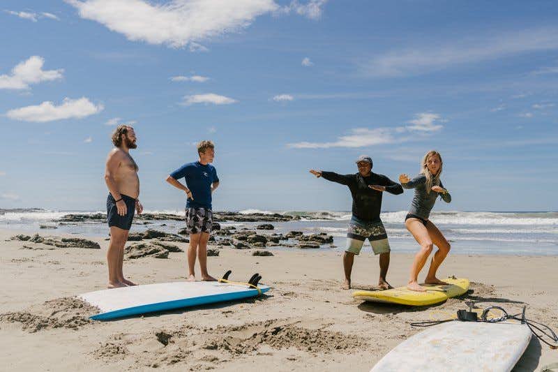 Micro - 7 nights surf lessons package