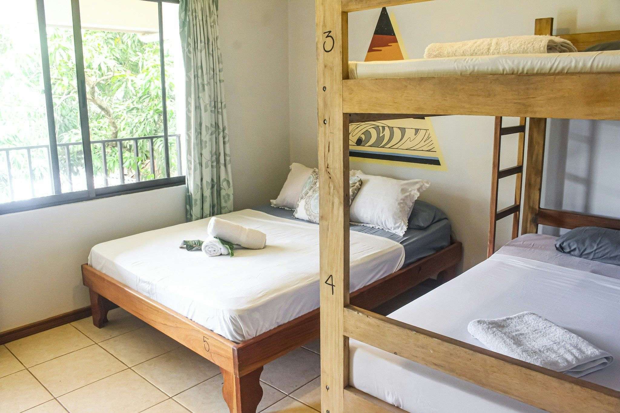Private quadruple room - 7 days surf vacation