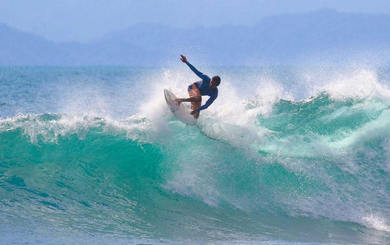 Naranjo Surf Experience